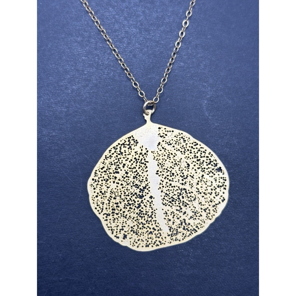 Vintage 18" Gold Filled Leaf Pendant Necklace H10